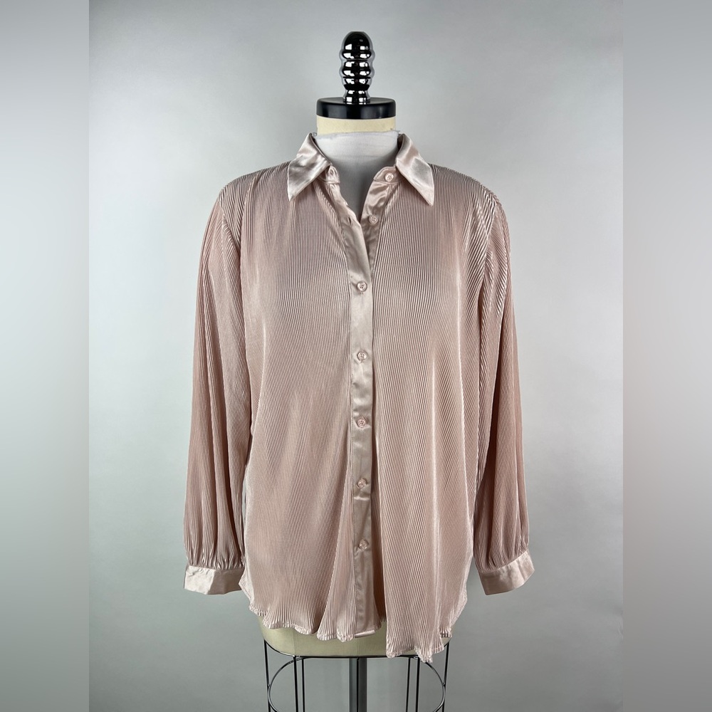 💚 3474. Plisse Button Front Blouse